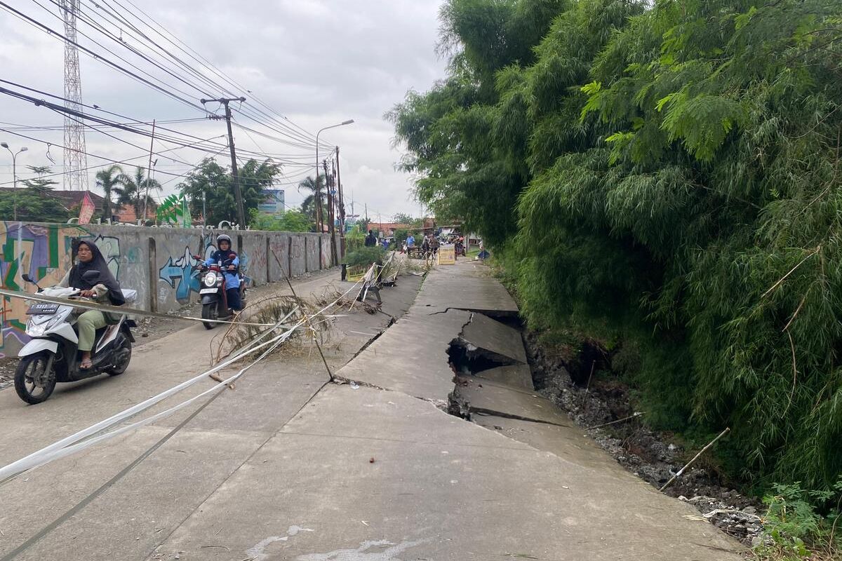 Diterjang Erosi Citarum